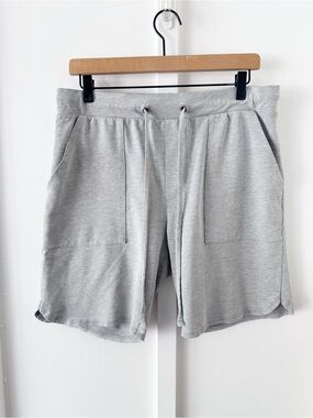 GOODLIFE grey short